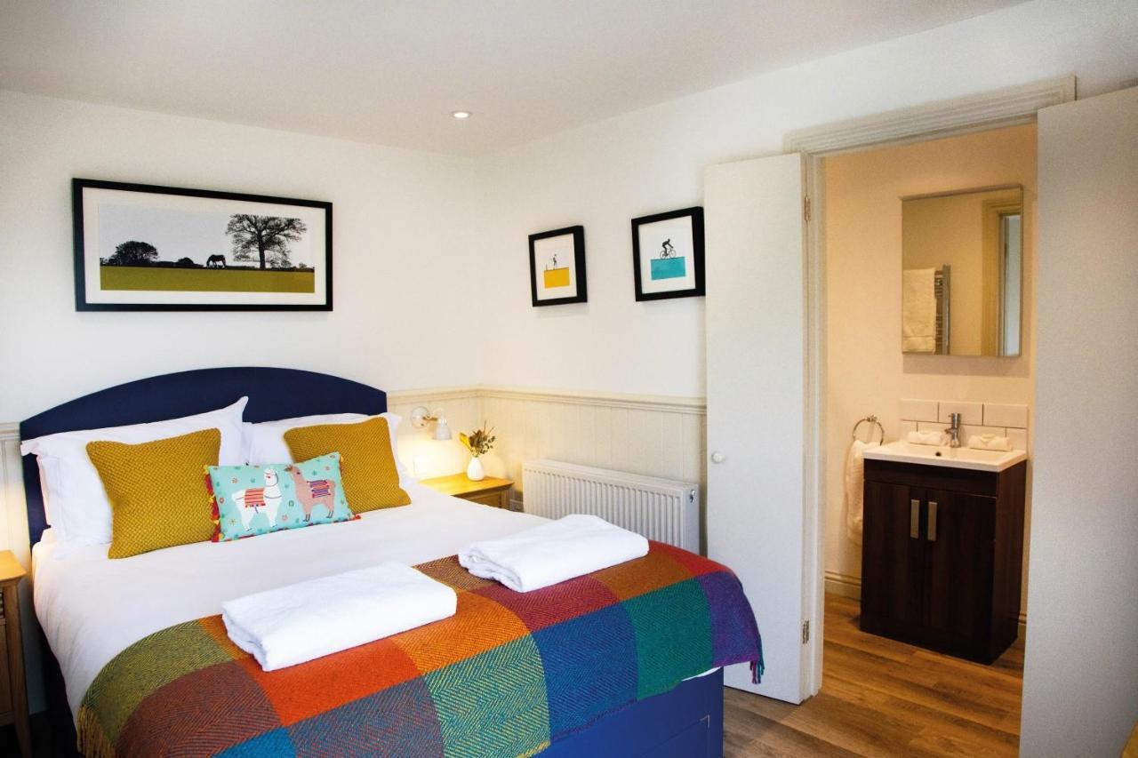 The Merry Harriers Bed and Breakfast Godalming Exterior foto